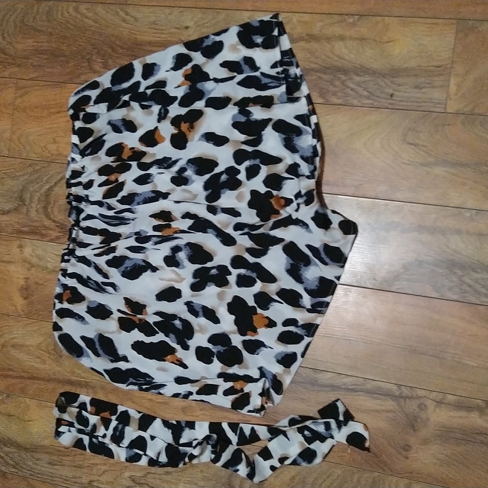 Leopard shorts